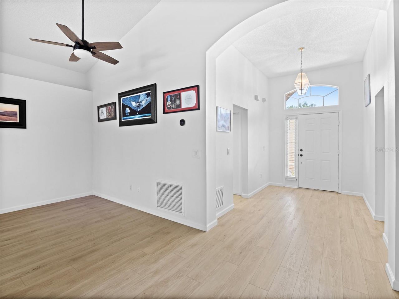 837 Grand Hughey Court , Apopka, FL 32712 Photo