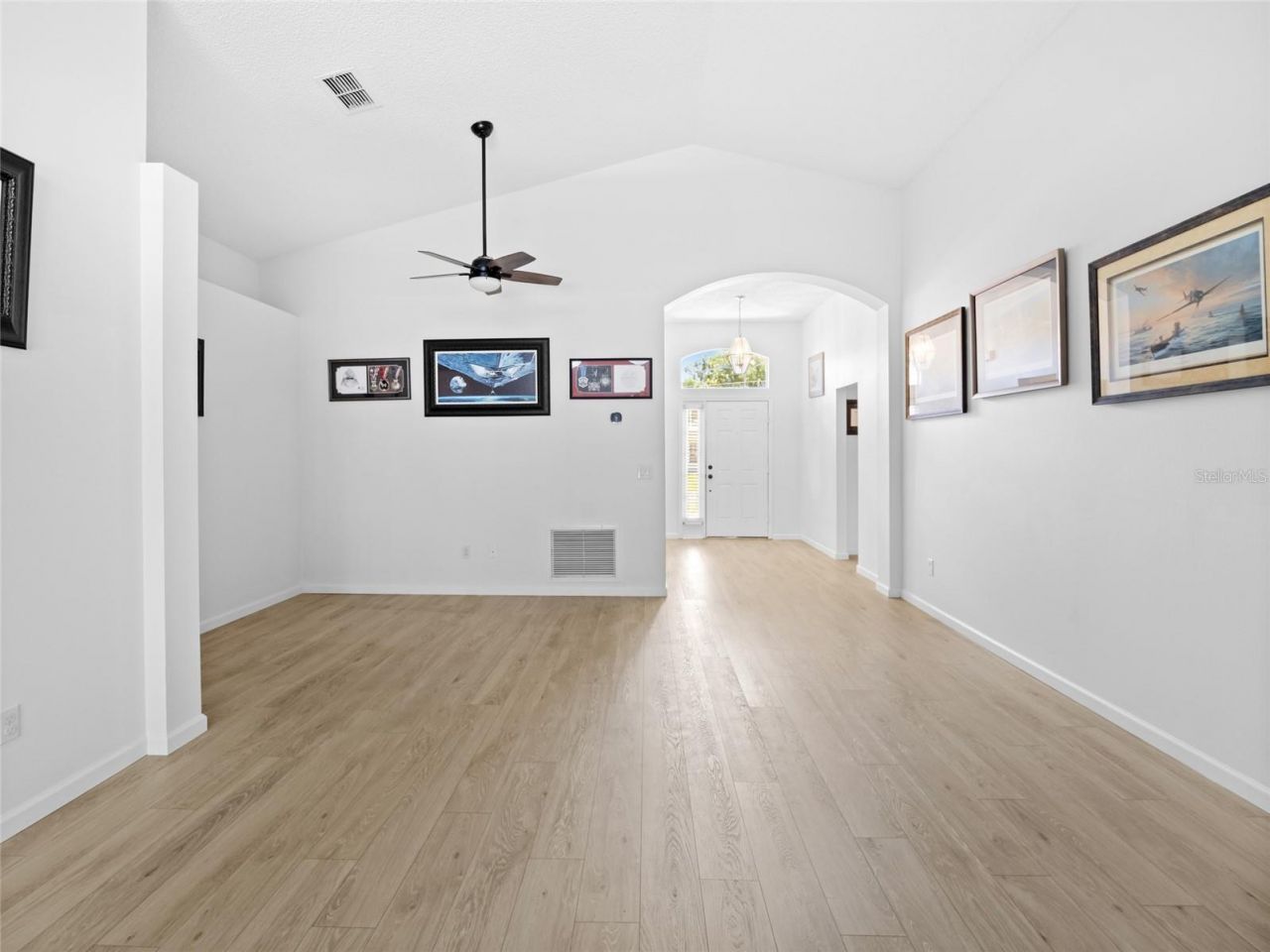 837 Grand Hughey Court , Apopka, FL 32712 Photo