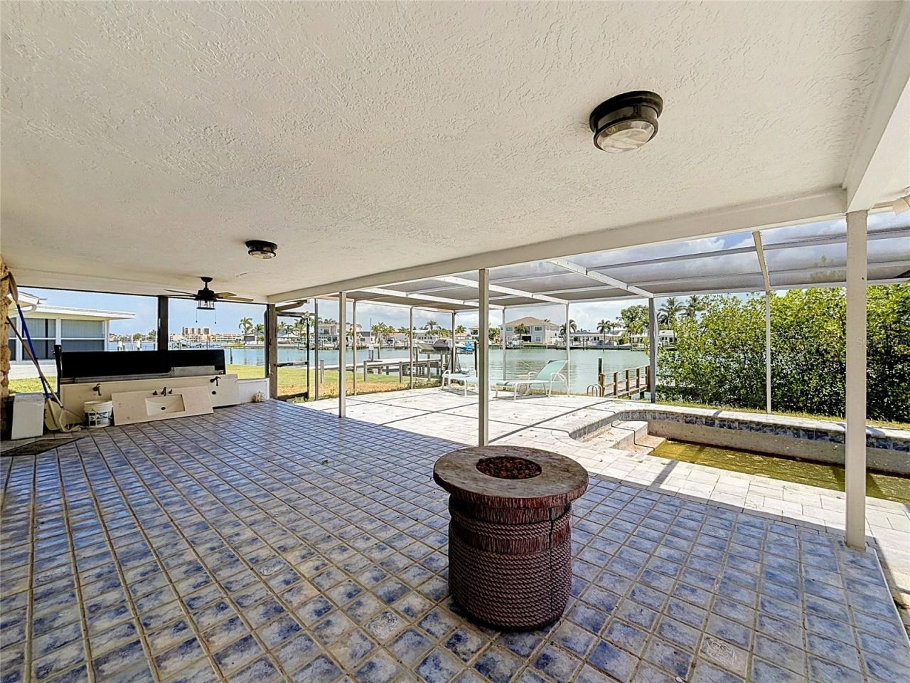 7905 11th Avenue S, Saint Petersburg, FL 33707 Photo