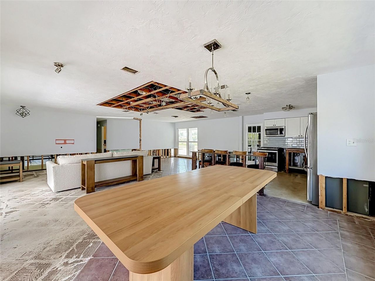 7905 11th Avenue S, Saint Petersburg, FL 33707 Photo