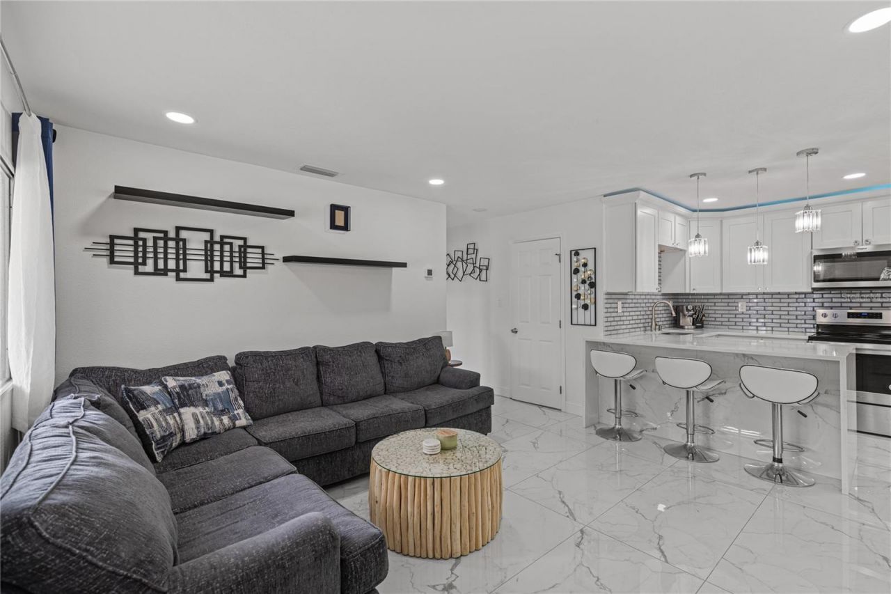 9581 49th Way N, Pinellas Park, FL 33782 Photo