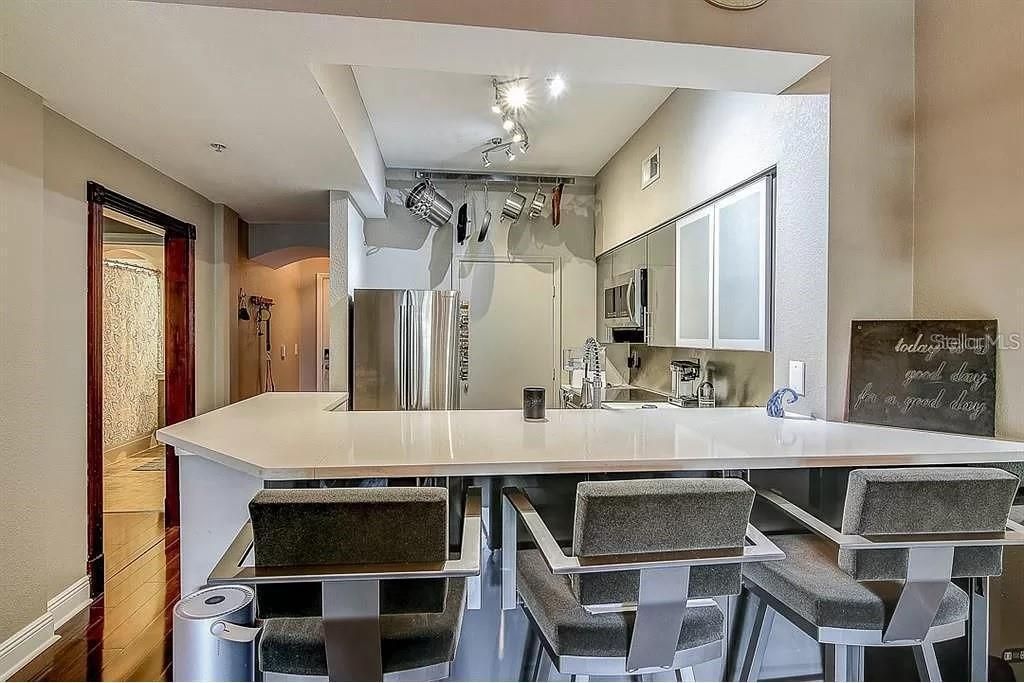 100 4th Avenue S, Unit 205, Saint Petersburg, FL 33701 Photo