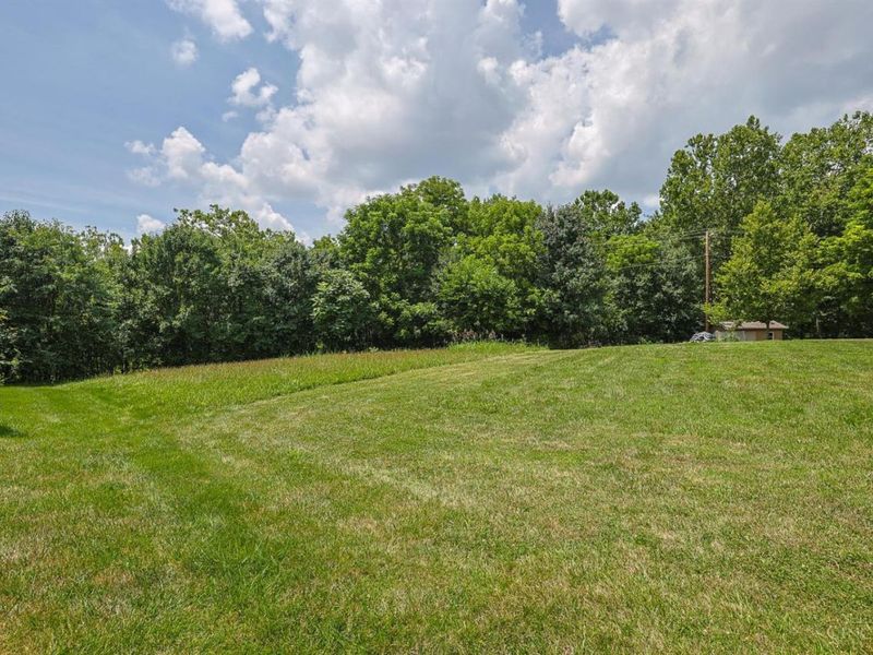 2001 Bridgeport Drive, Hamilton, OH 45013 Photo 3