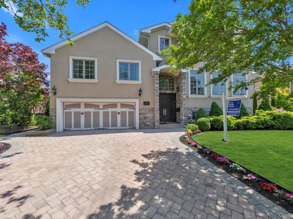 760 Hillcrest Place , North Woodmere, NY 11581