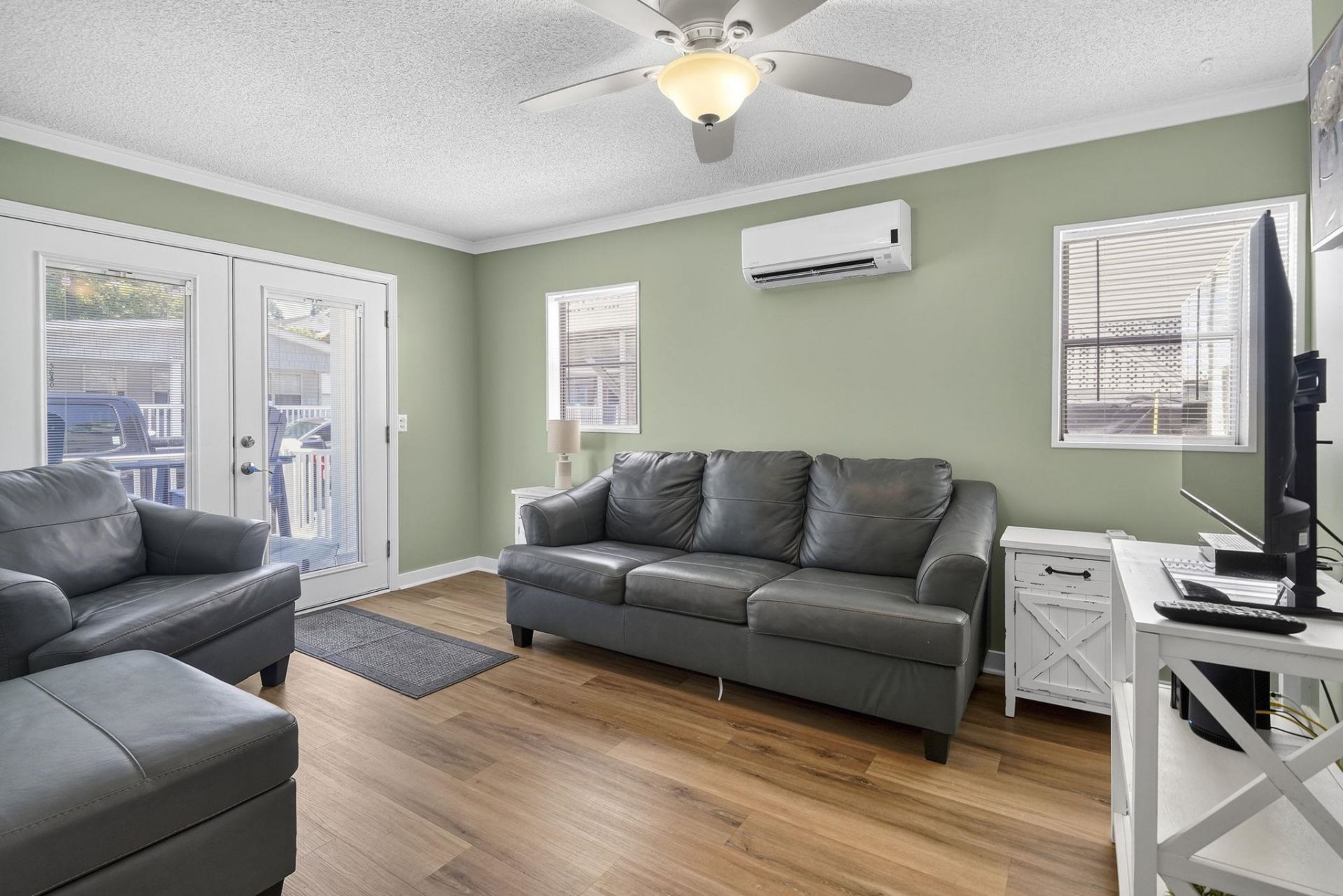 6001 S Kings Hwy.  Photo 19