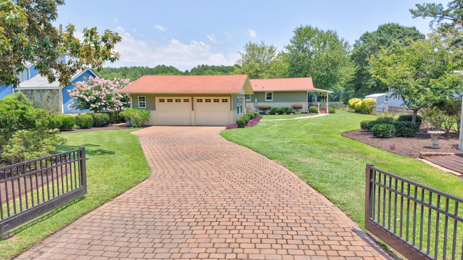 1190 Gin Pond Drive Photo 2