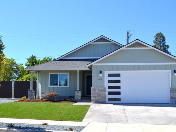 185 SW Rock Gulch Road, Grants Pass, OR 97527