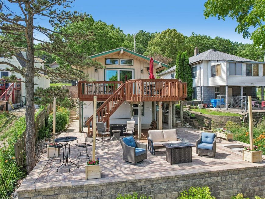 Main Photo