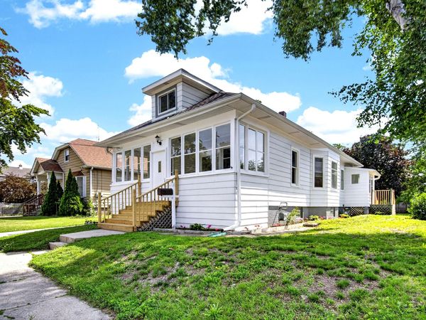 6053 37th Ave, Kenosha, WI 53142