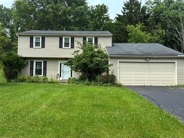 23 Blackwatch , Fairport, NY 14450