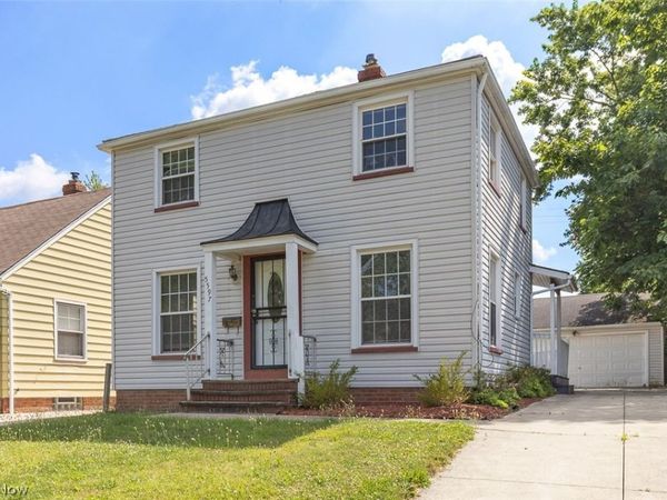 5597 South Boulevard , Maple Heights, OH 44137