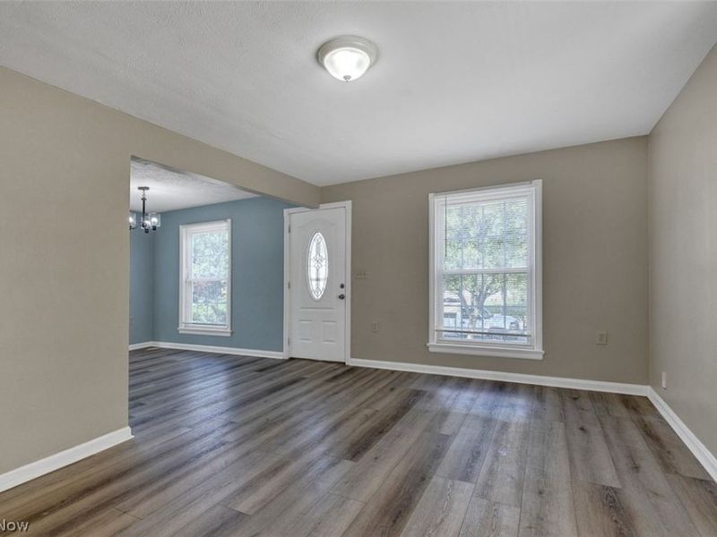5597 South Boulevard, Maple Heights, OH 44137 Photo 6