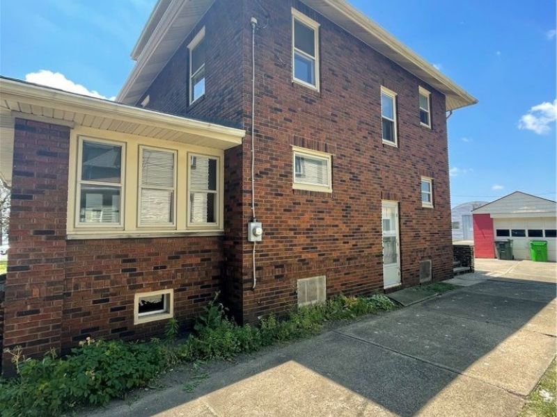 609 1st Street NE, Massillon, OH 44646 Photo 2