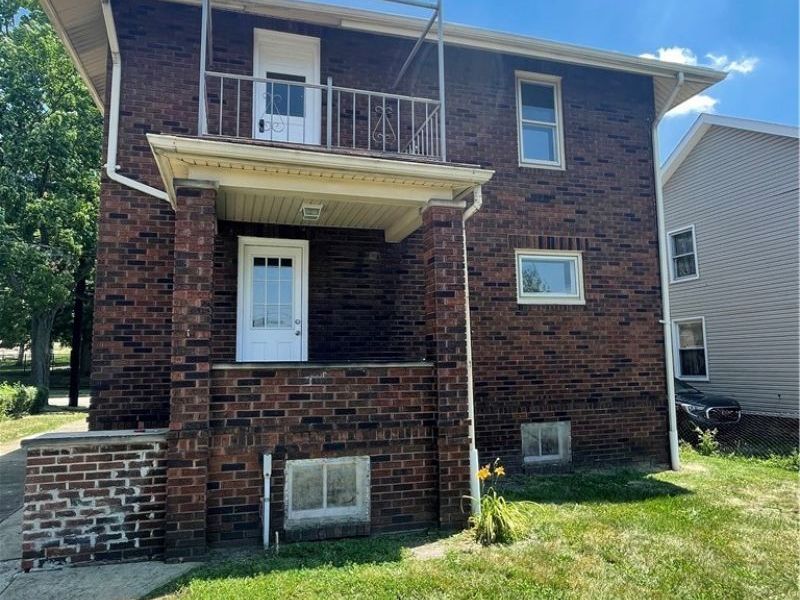 609 1st Street NE, Massillon, OH 44646 Photo 3