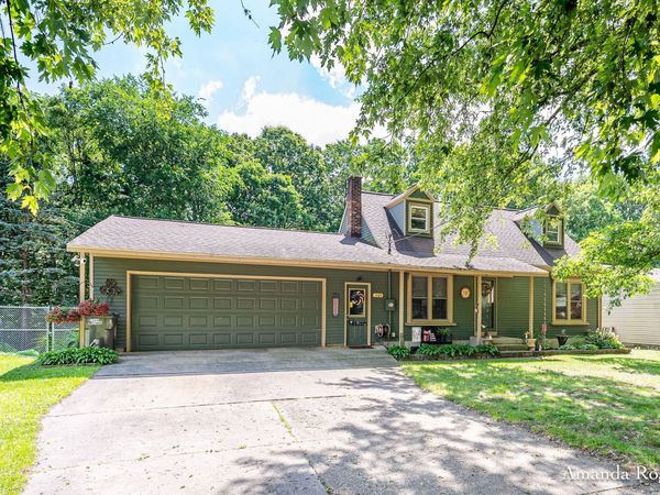 1464 Baywicke Drive SE, Lowell, MI 49331