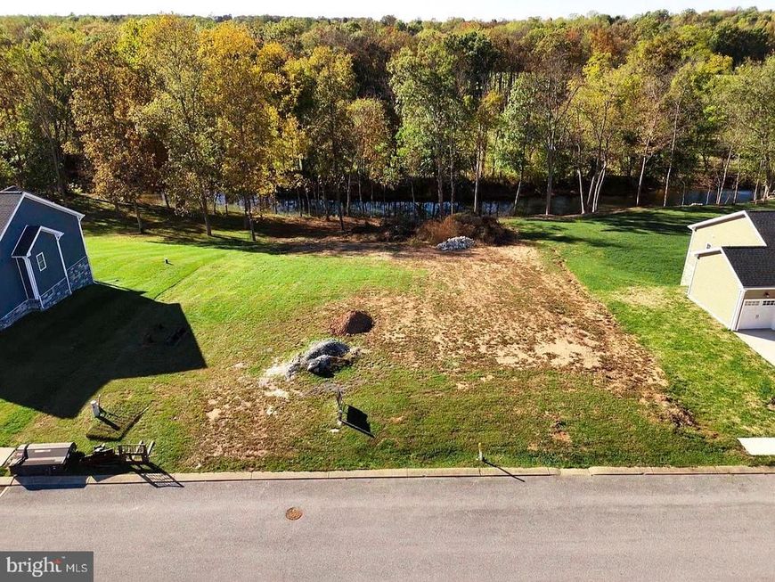 212 Onyx Road, New Oxford, PA 17350 Main Photo