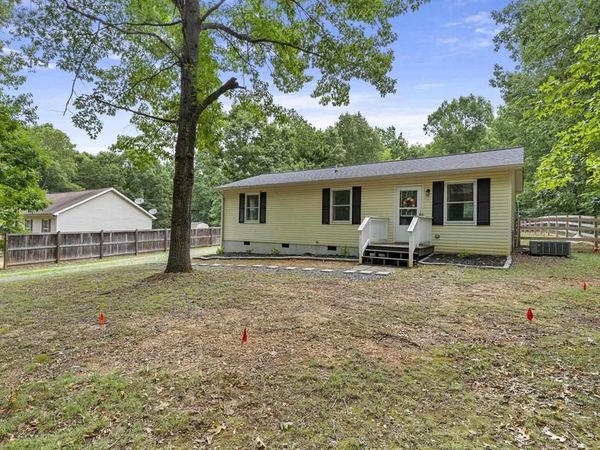 95 B-A-H RD, SCOTTSVILLE, VA 24590