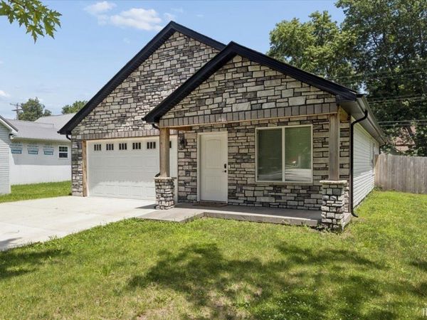 105 N Railroad Street, Colfax, IN 46035