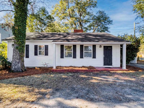 1220 3rd Ave. , Kingstree, SC 29556