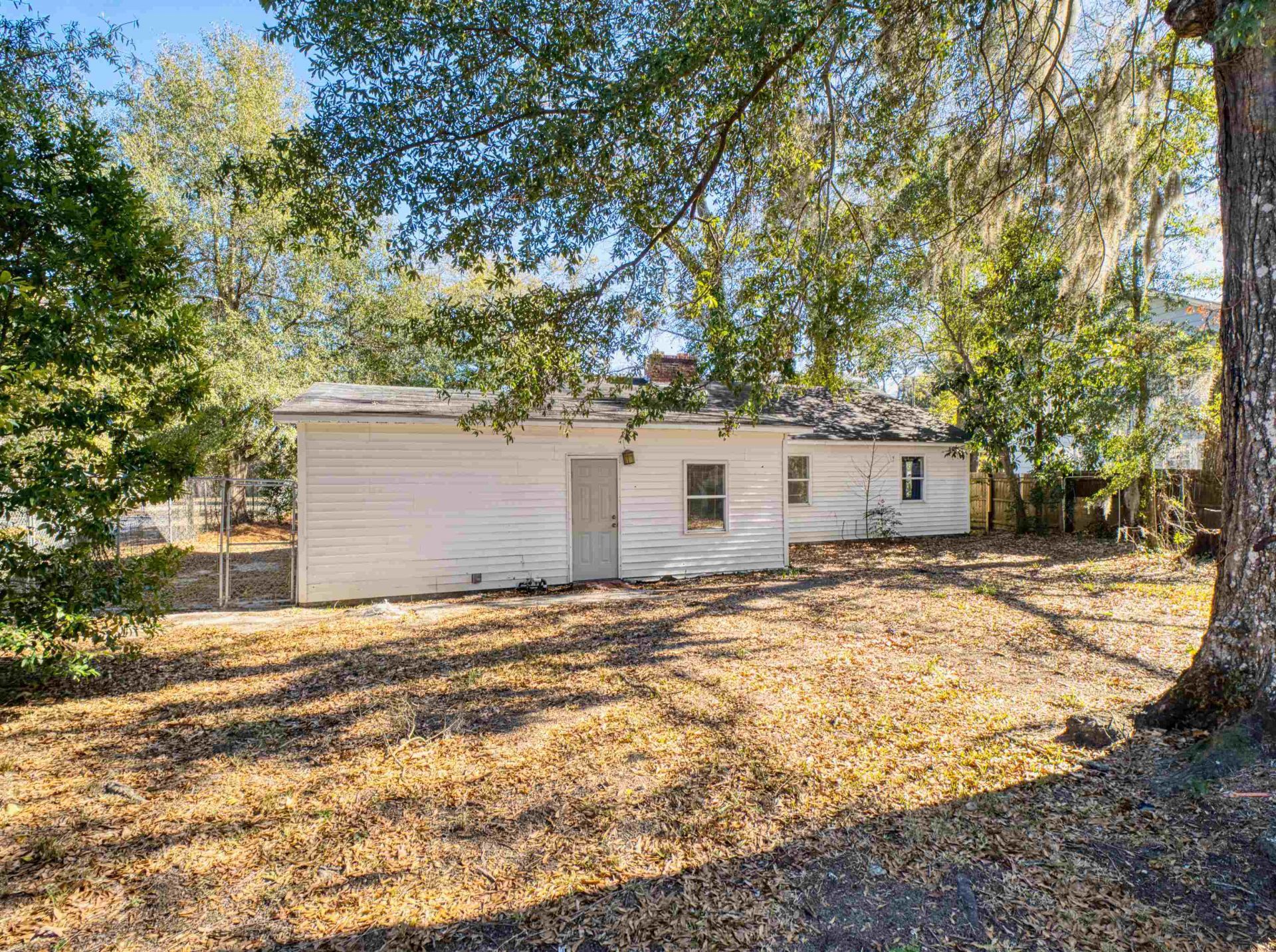 1220 3rd Ave.  Photo 28