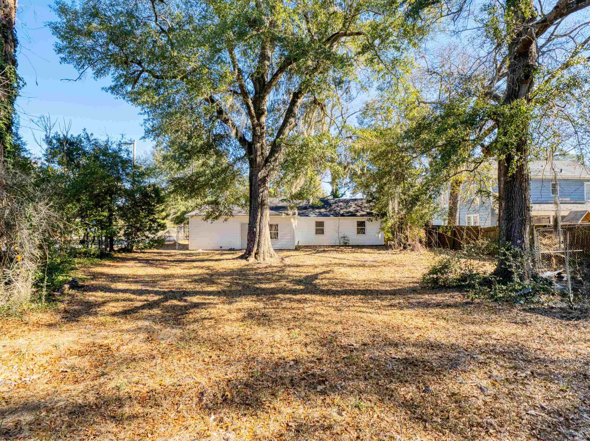 1220 3rd Ave.  Photo 33