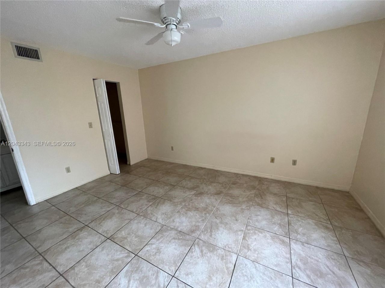 426 NE 210th Cir Ter , Unit 103-2, Miami, FL 33179 Photo