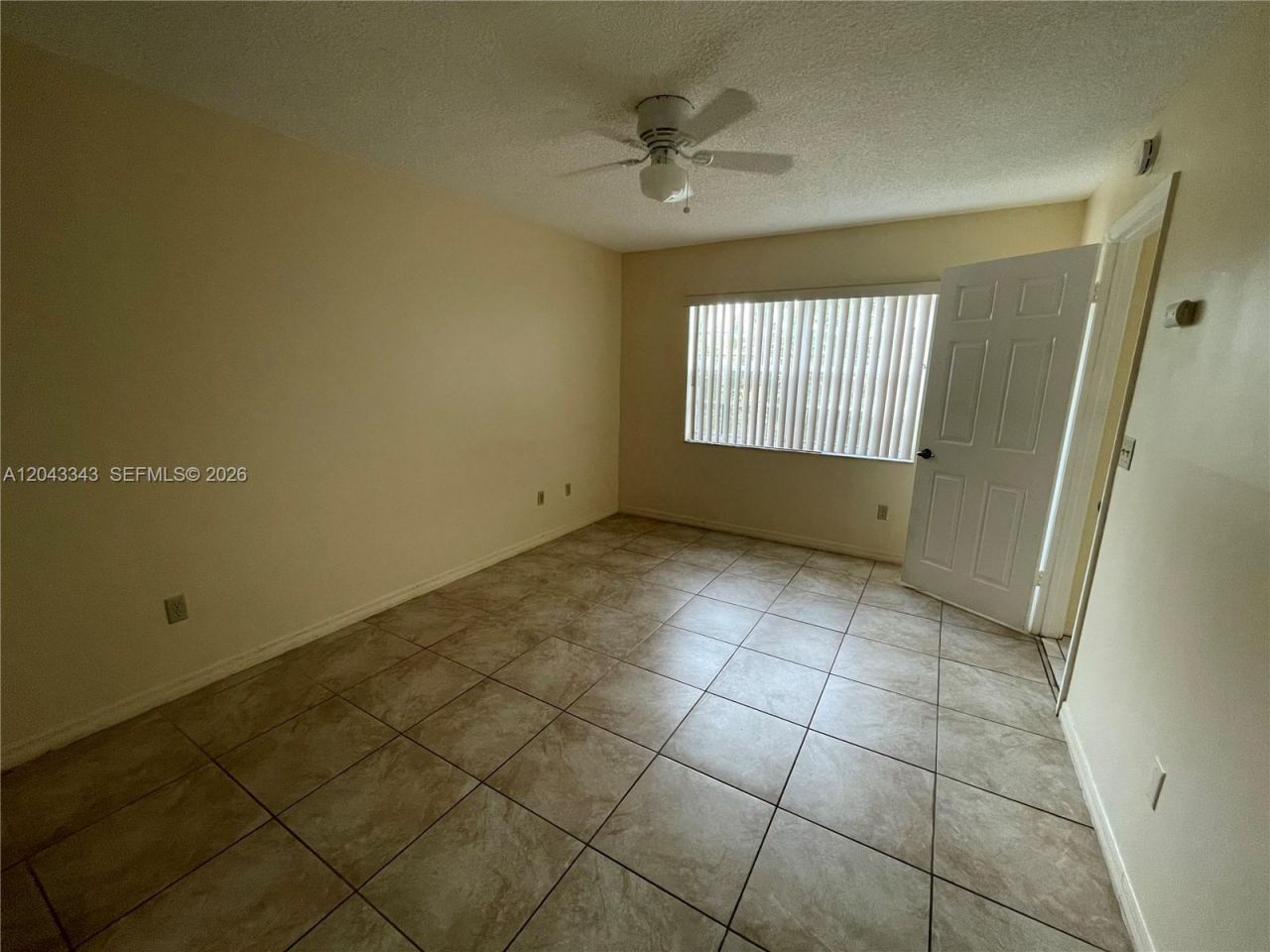 426 NE 210th Cir Ter , Unit 103-2, Miami, FL 33179 Photo