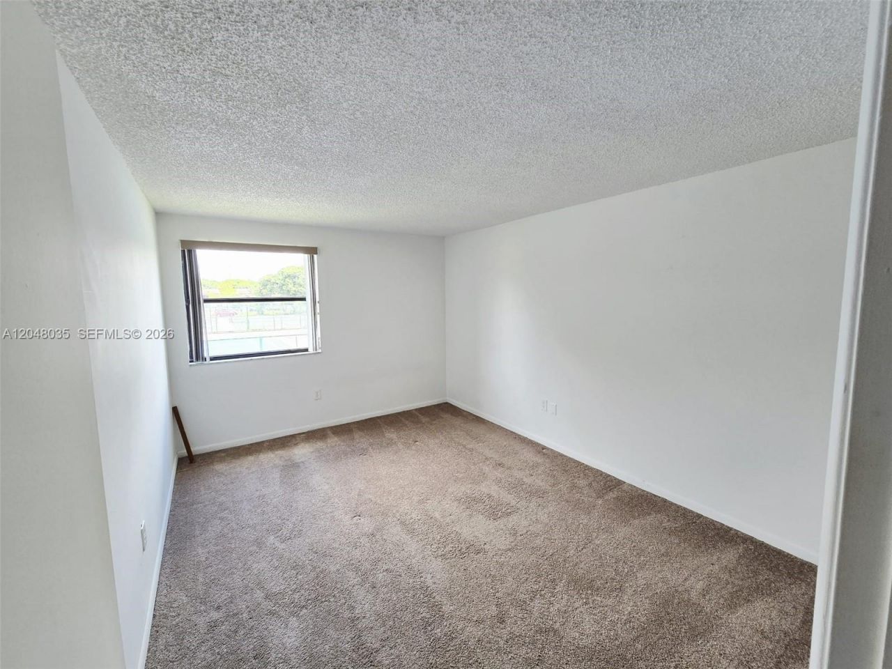 8877 Fontainebleau Blvd , Unit 202, Miami, FL 33172 Photo
