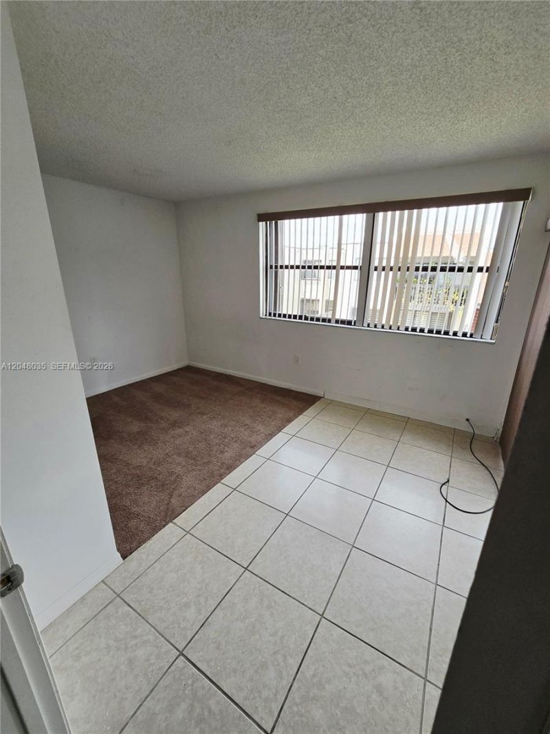 8877 Fontainebleau Blvd , Unit 202, Miami, FL 33172 Photo