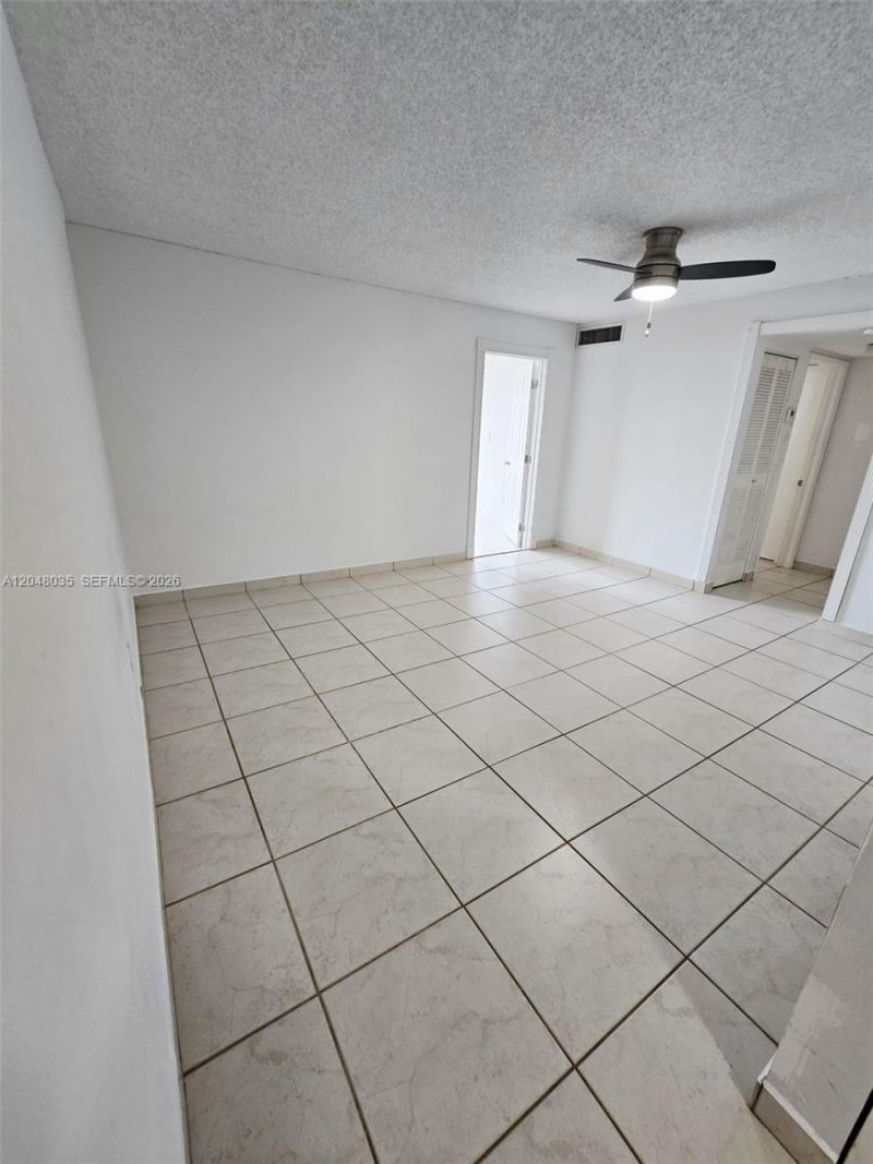 8877 Fontainebleau Blvd , Unit 202, Miami, FL 33172 Photo