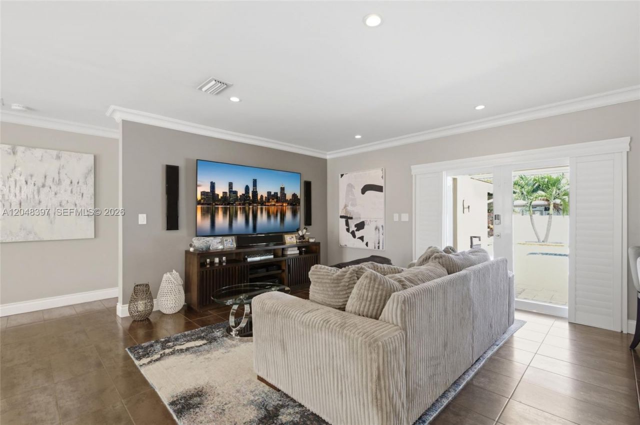 621 NW 74th Ave, Plantation, FL 33317 Photo
