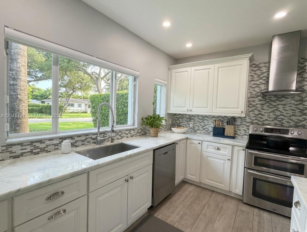 889 NE 97th St , Miami Shores, FL 33138 Photo