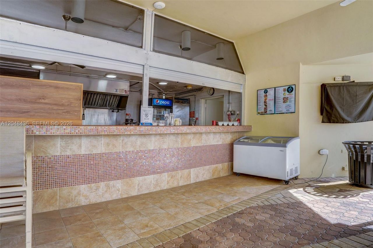 20191 E Country Club Dr , Unit 802, Aventura, FL 33180 Photo