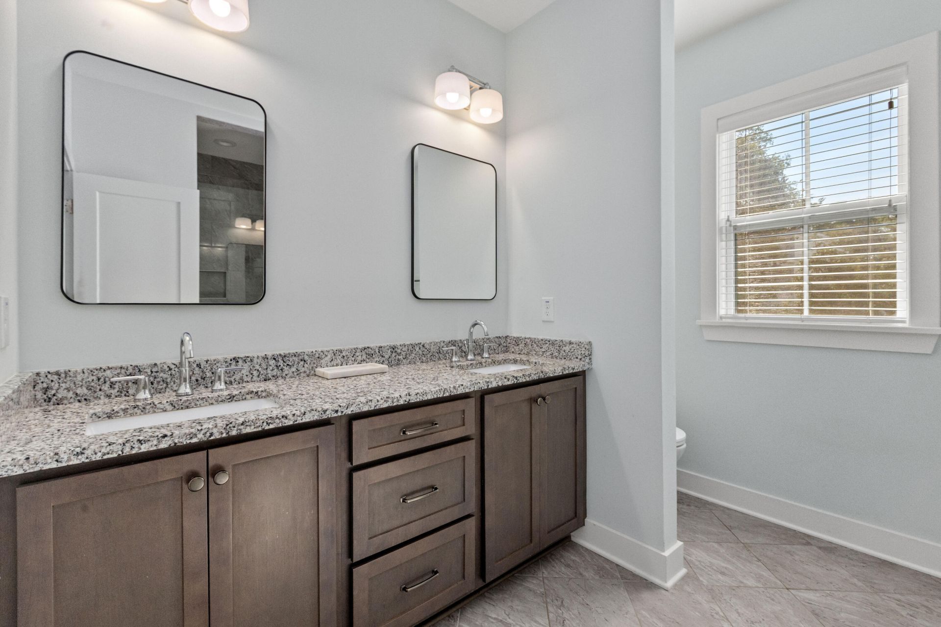 5126 Celtic Drive Photo 9