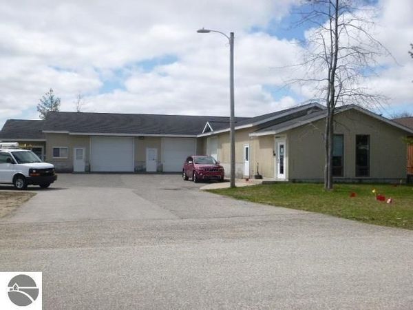876 Robinwood Court, Traverse City, MI 49686