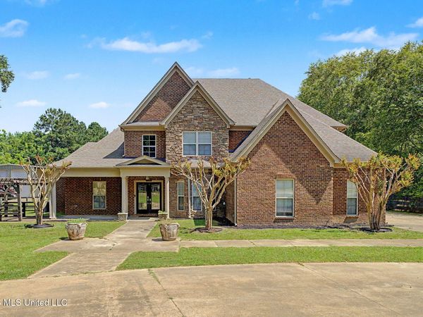 6570 Rolling Hills Drive, Olive Branch, MS 38654