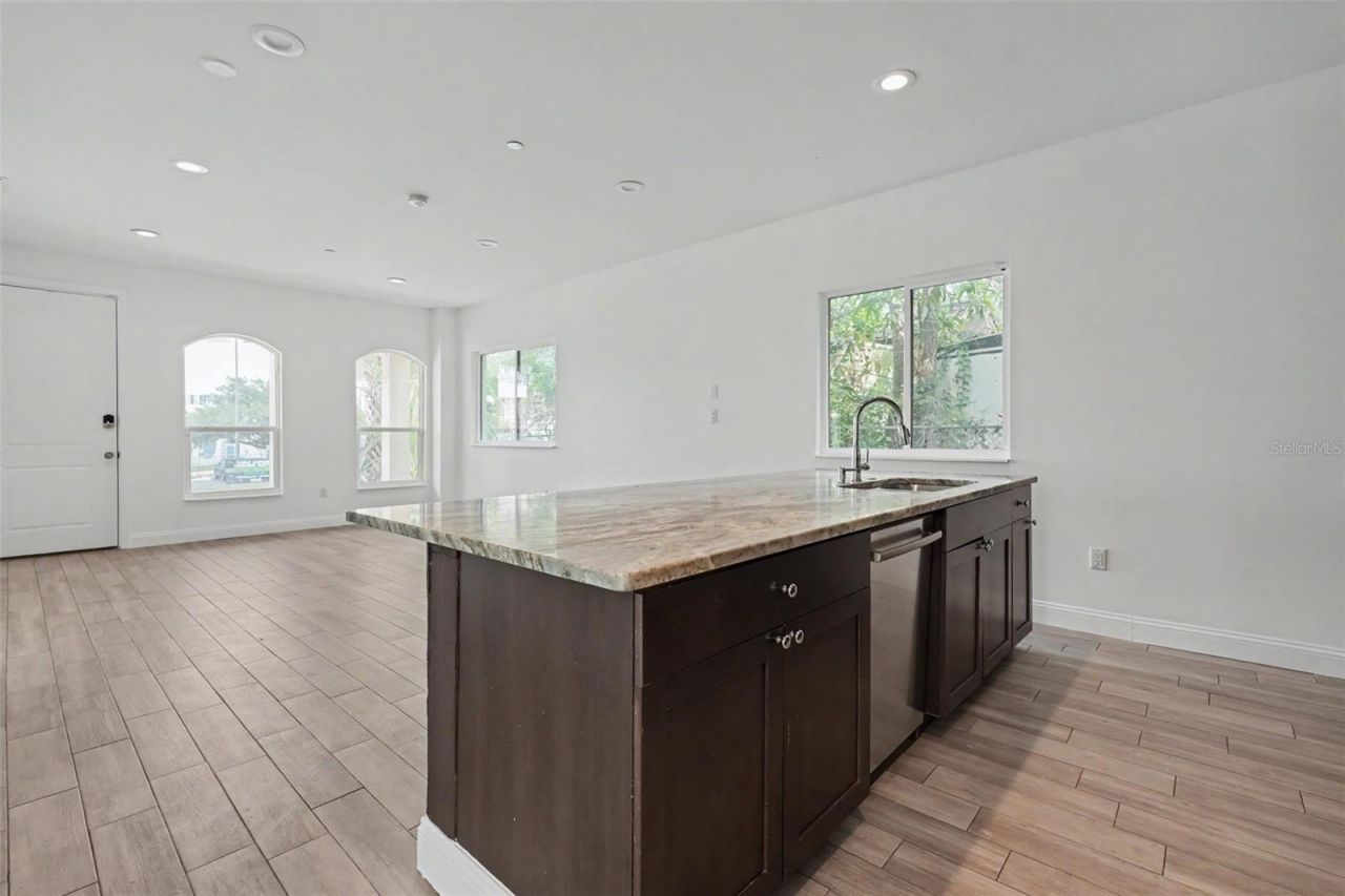 1018 7th Avenue S, Unit R, Saint Petersburg, FL 33705 Photo