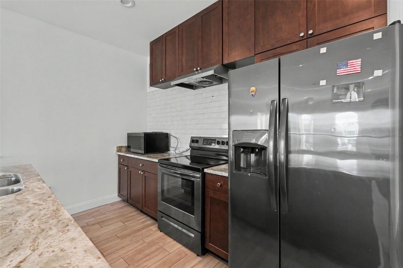 1018 7th Avenue S, Unit R, Saint Petersburg, FL 33705 Photo