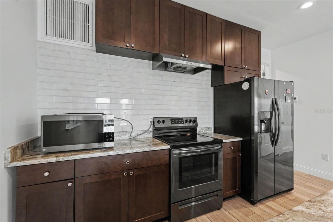 1018 7th Avenue S, Unit R, Saint Petersburg, FL 33705 Photo