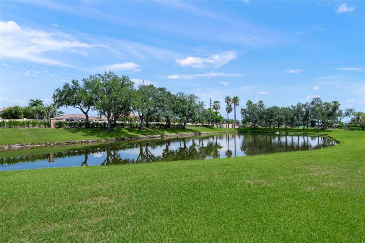 2302 Vintage Street, Sarasota, FL 34240 Photo