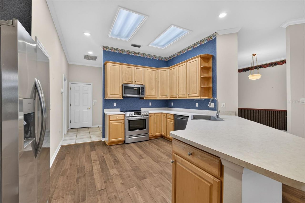 705 Hilltop Court , Mount Dora, FL 32757 Photo