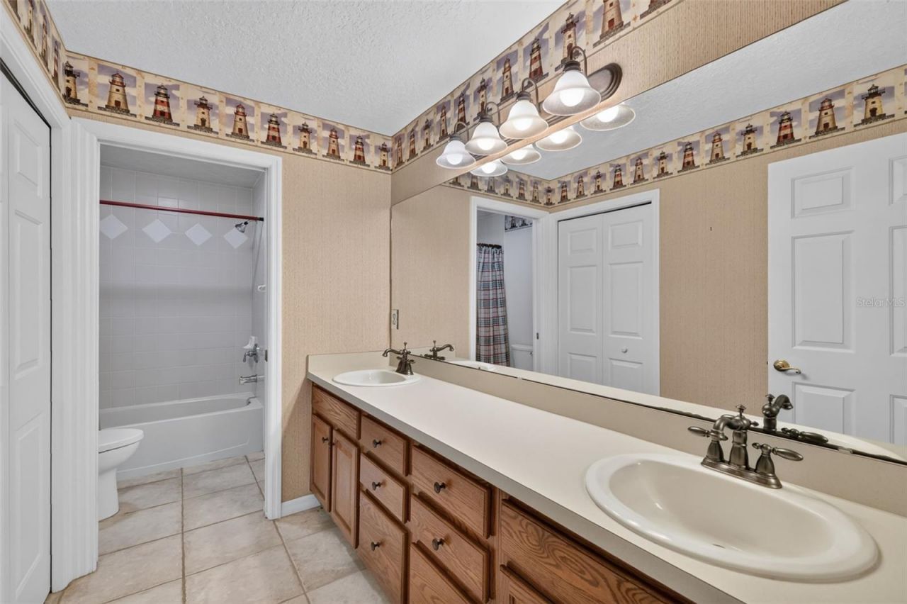 705 Hilltop Court , Mount Dora, FL 32757 Photo