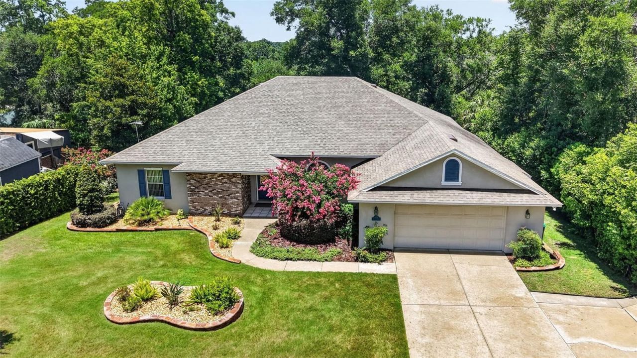 705 Hilltop Court , Mount Dora, FL 32757 Photo