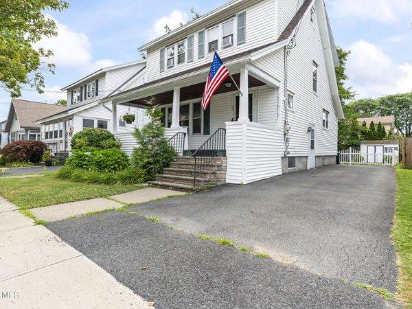 55 Edgecomb Street, Albany, NY 12209