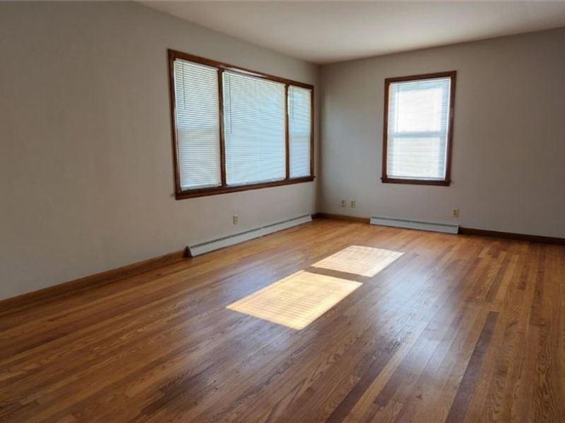 517 Evans Avenue, Akron, OH 44310 Photo 2