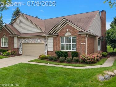 1946 Dunham Drive, Rochester, MI 48306
