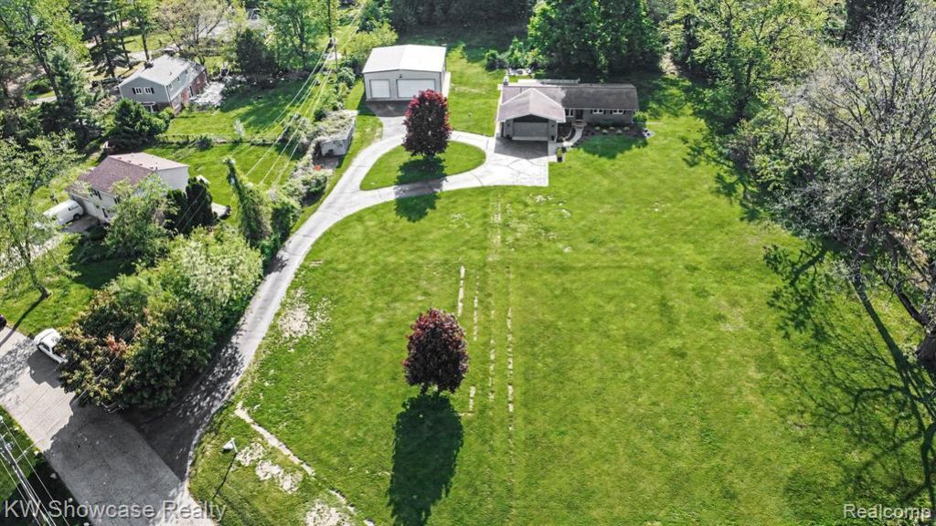 2572 Ridge Road, White Lake Township, MI 48383 Main Photo