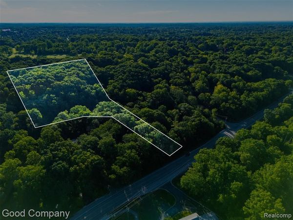 4575 Orion Road, Oakland Twp, MI 48307