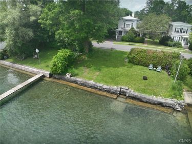 20 W Lake Street, Skaneateles, NY 13152