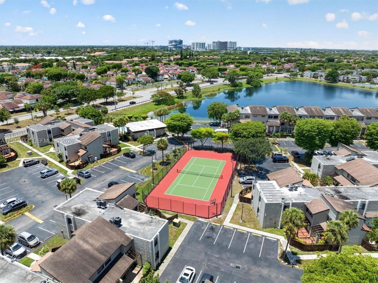 10080 NW 9th St Cir, Unit 204, Miami, FL 33172 Photo